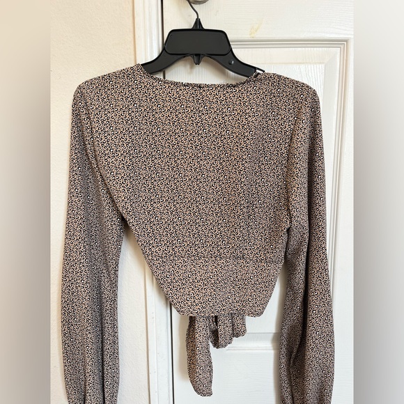 Cheetah long sleeve Windsor - Picture 2 of 2